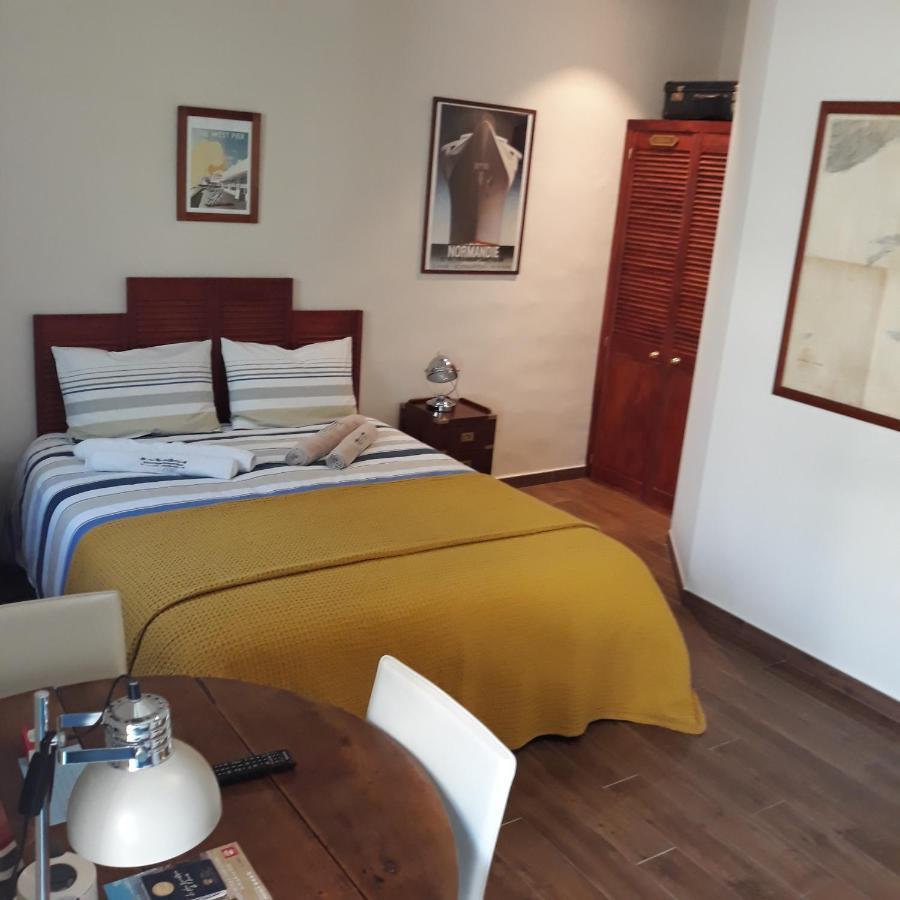 Sous Le Neflier Bed & Breakfast Nimes Exterior photo